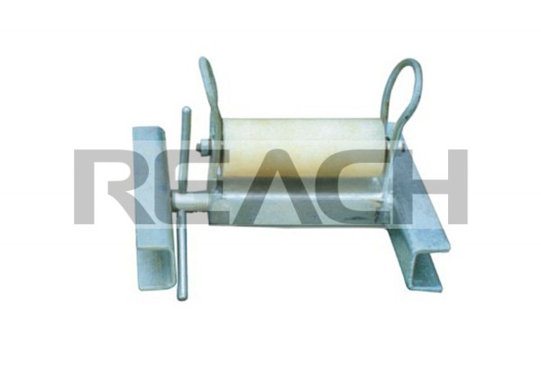 Opening protection roller