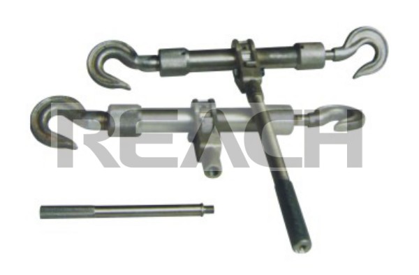 Sleeve type double hook turnbuckle