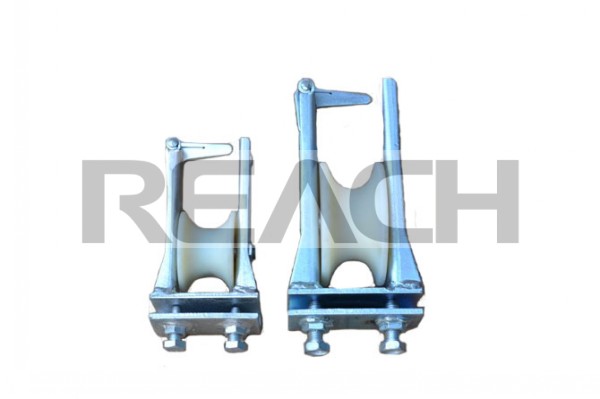 Crossarm &ndash;mounted stringing block